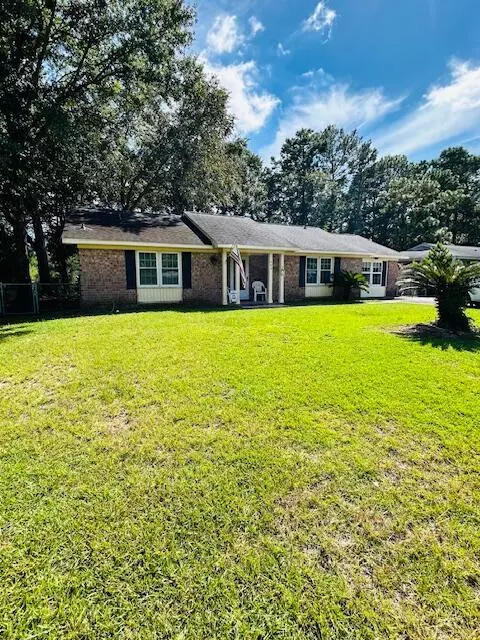 Summerville, SC 29483,403 Logan Dr