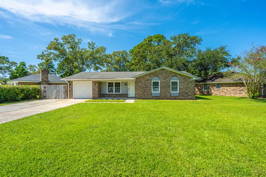 116 Mulberry Dr, Summerville, SC 29486