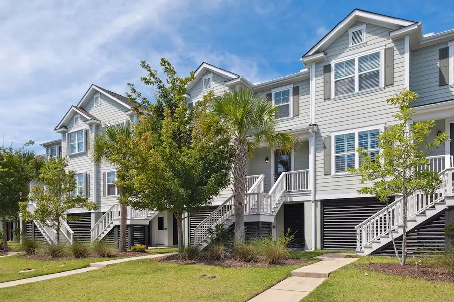 1617 Prince Edward St, Mount Pleasant, SC 29466