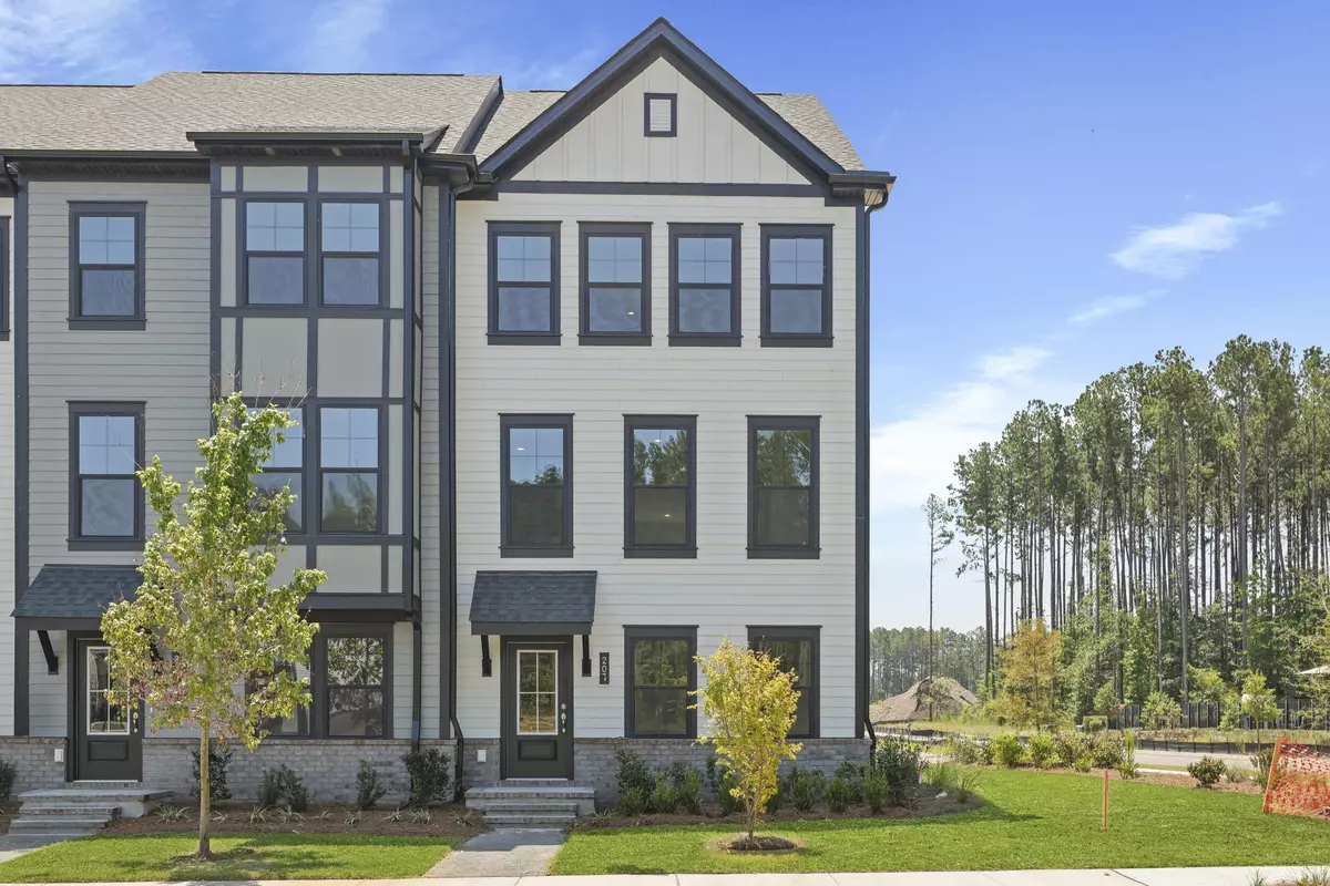 Summerville, SC 29486,232 Somerset Acres Dr