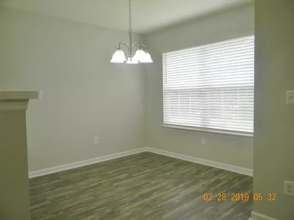 North Charleston, SC 29420,8662 Grassy Oak Trl