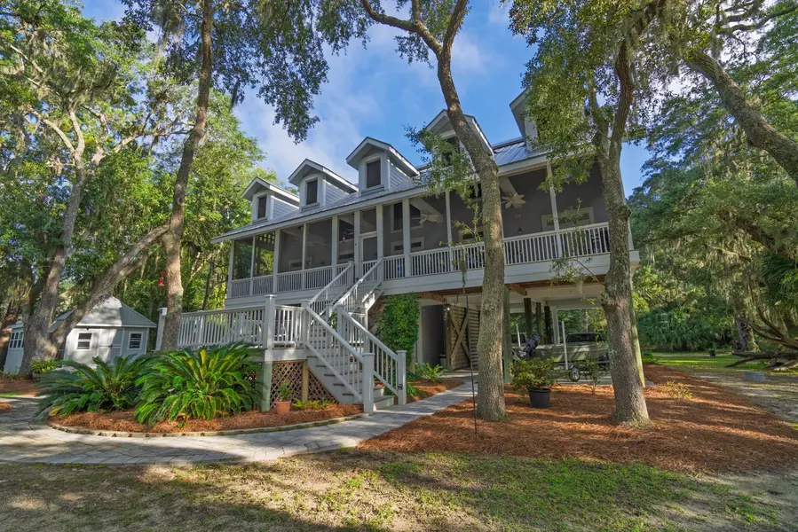 7805 Russell Creek Rd, Edisto Island, SC 29438