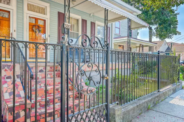 Charleston, SC 29403,380 Ashley Ave