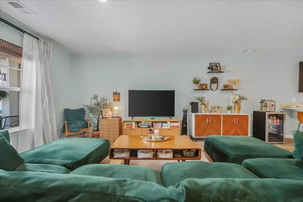 Summerville, SC 29485,198 Spencer Cir