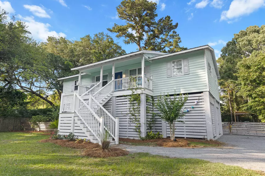 1543 Macoma Rd, Mount Pleasant, SC 29466