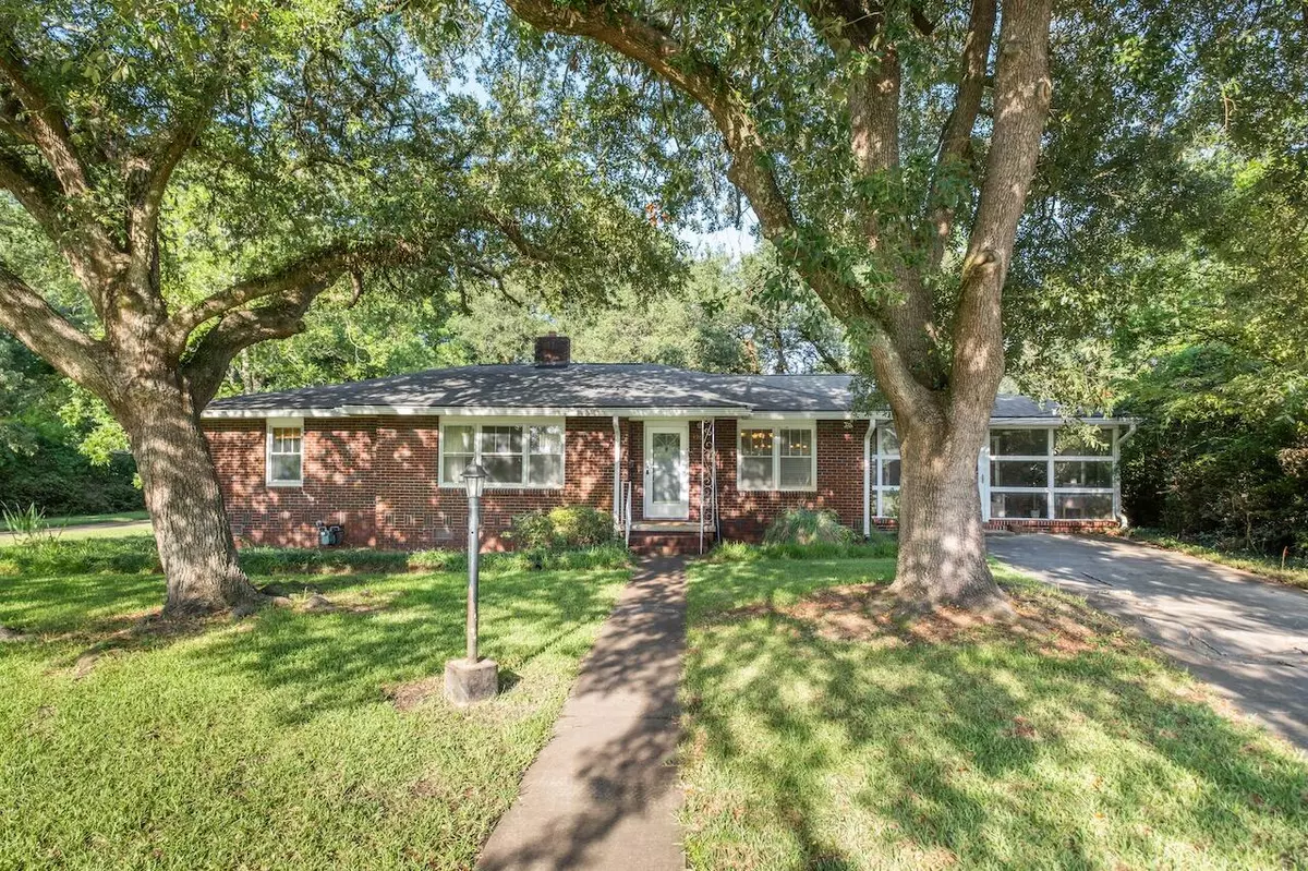 North Charleston, SC 29405,4968 Victoria Ave