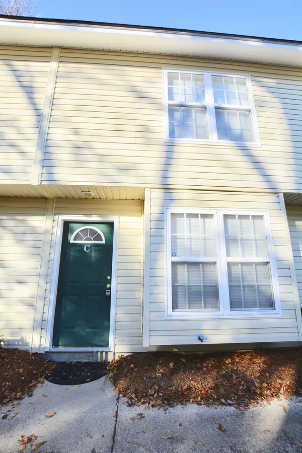 Charleston, SC 29407,1423 Ashley River Rd #2c