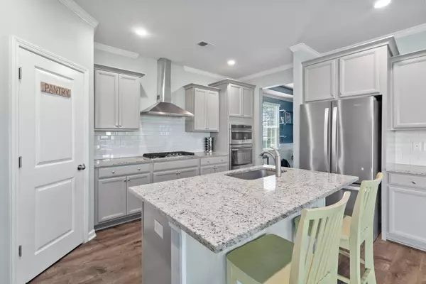 Summerville, SC 29486,721 Redbud Ln