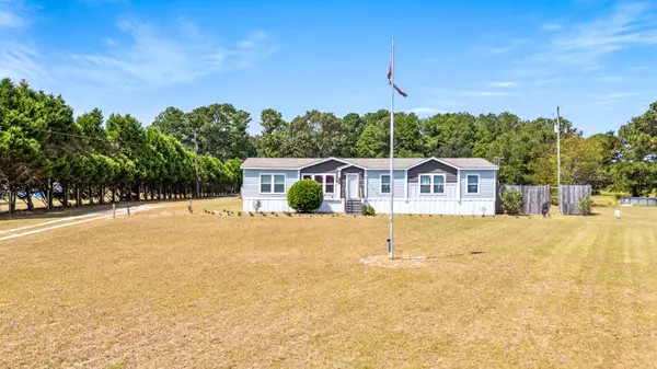 328 Rodeo Dr, Eutawville, SC 29048