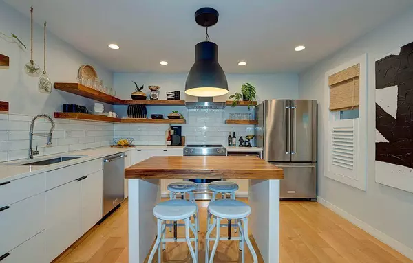 2057 Middle St #11, Sullivans Island, SC 29482