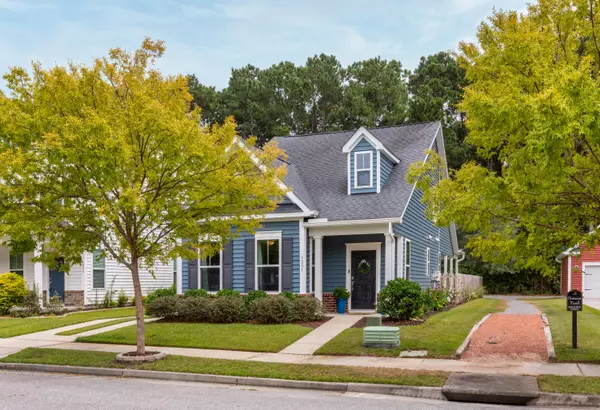 3201 Moonlight Dr, Charleston, SC 29414