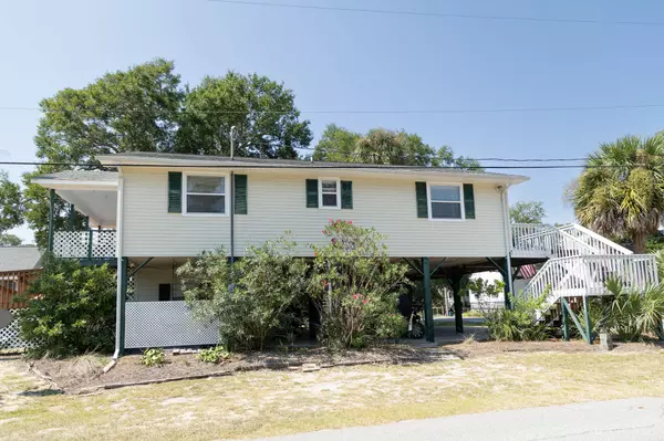 Edisto Island, SC 29438,1402 Jungle Rd
