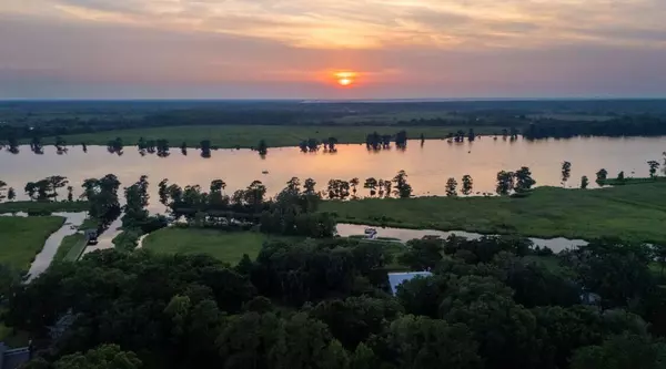 Pawleys Island, SC 29585,313 Rossdhu Ave