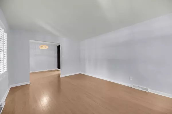 Summerville, SC 29485,114 Azalea Dr