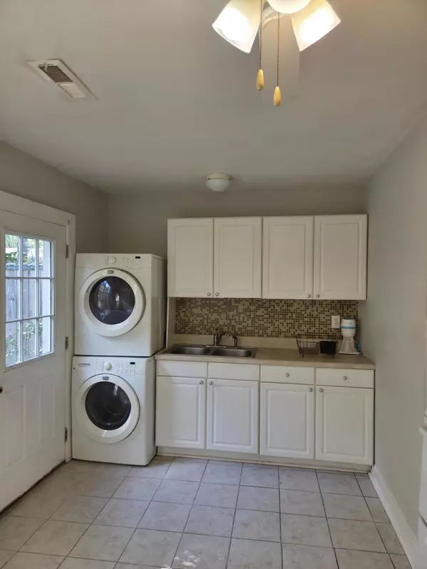 Charleston, SC 29407,1544 Orange Grove Rd #A.B