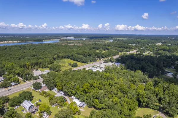 Moncks Corner, SC 29461,2086 S Live Oak Dr