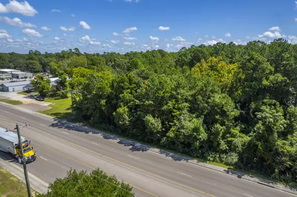 Moncks Corner, SC 29461,2086 S Live Oak Dr