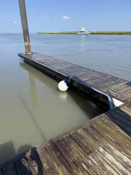 3702 Docksite Rd #B18, Edisto Beach, SC 29438