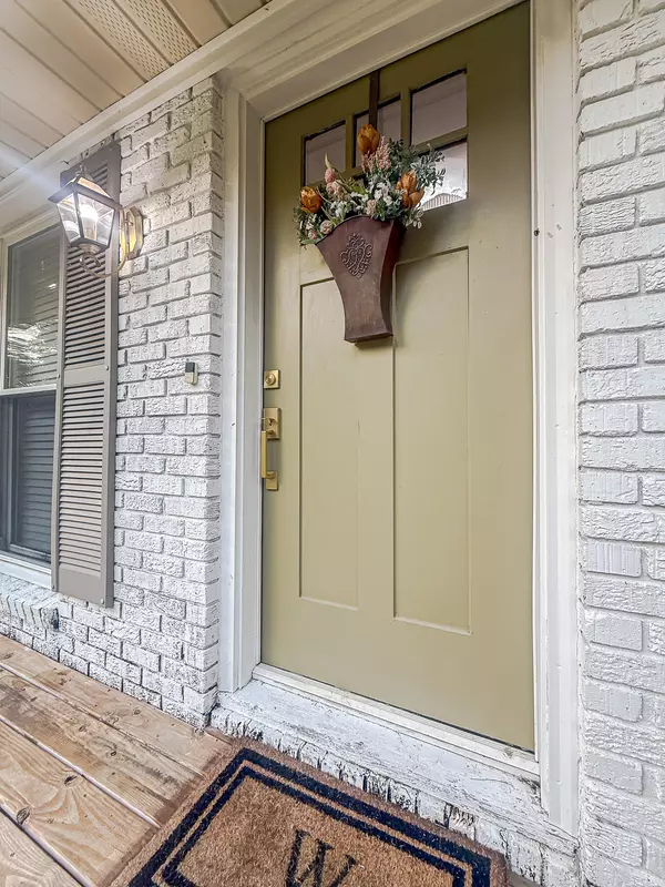 Summerville, SC 29483,114 Reynolds Rd