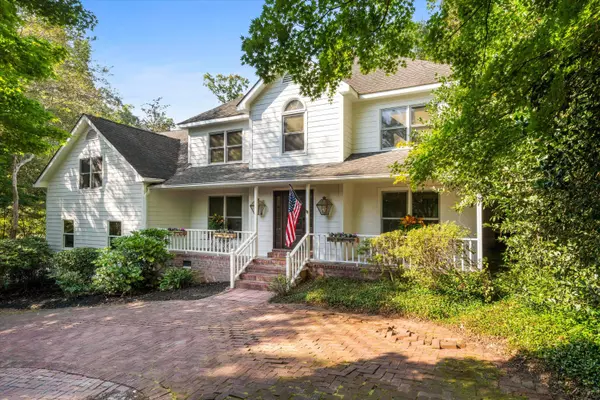 1014 S Main St, Summerville, SC 29483