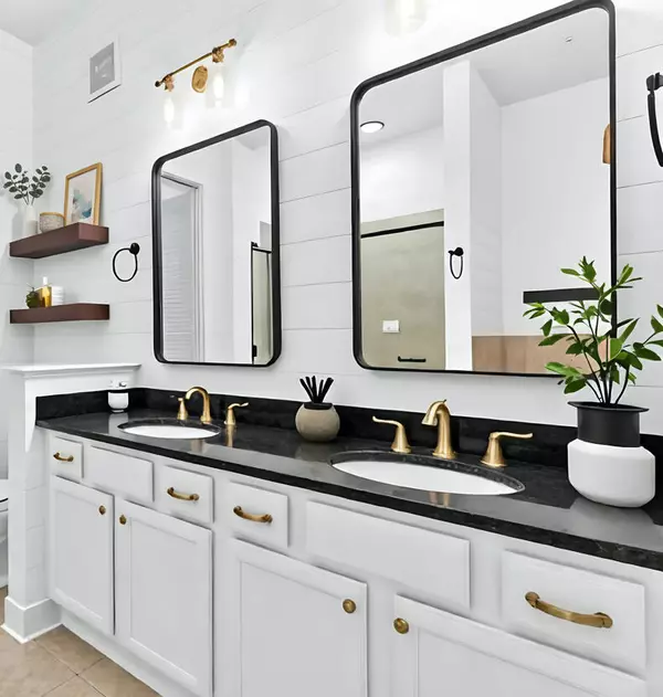 Daniel Island, SC 29492,135 Pier View St #101