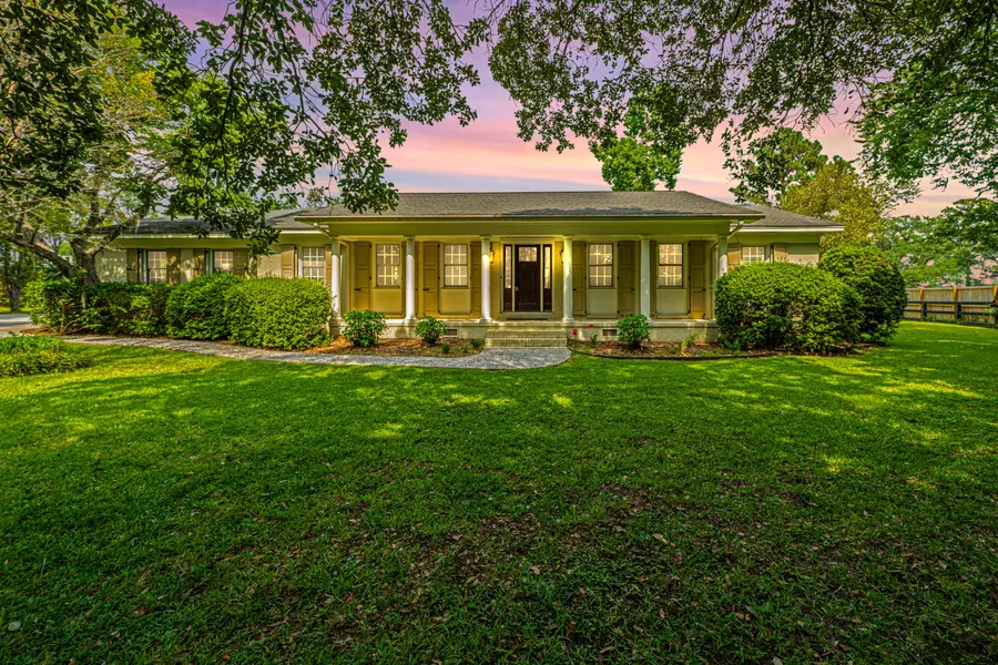 1227 River Rd, Johns Island, SC 29455