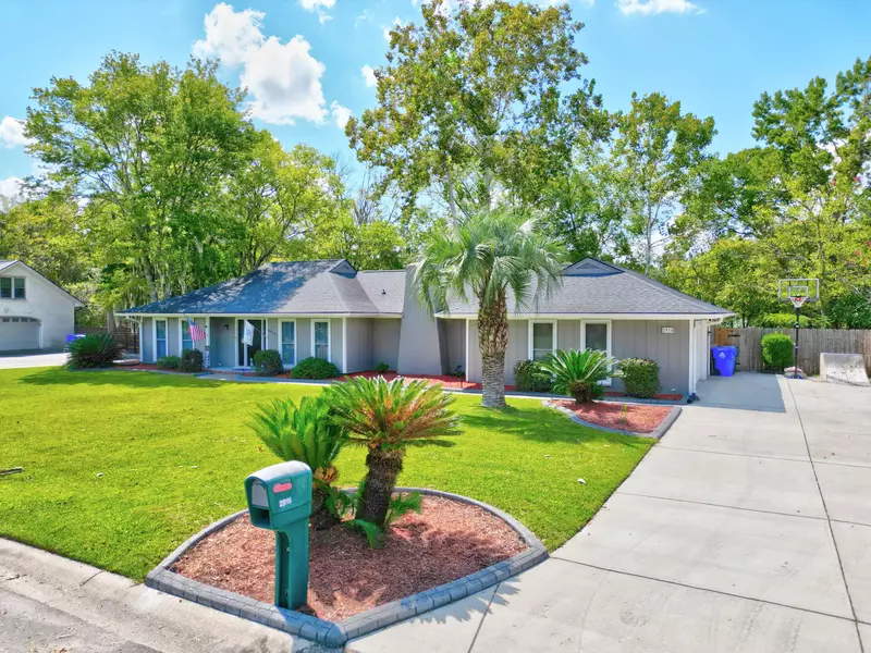 2915 Doncaster Dr, Charleston, SC 29414