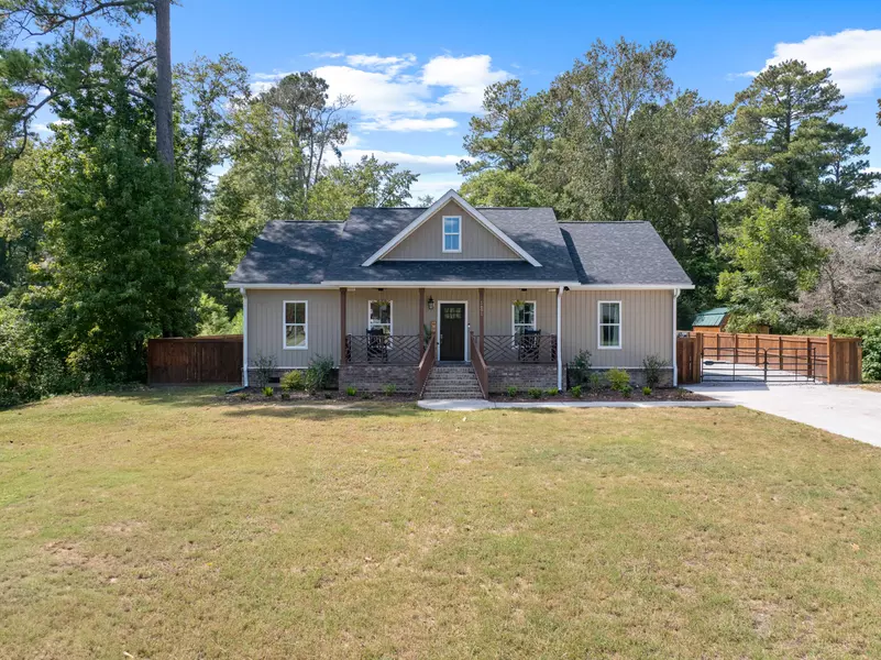 1691 Bennett Cir, Holly Hill, SC 29059