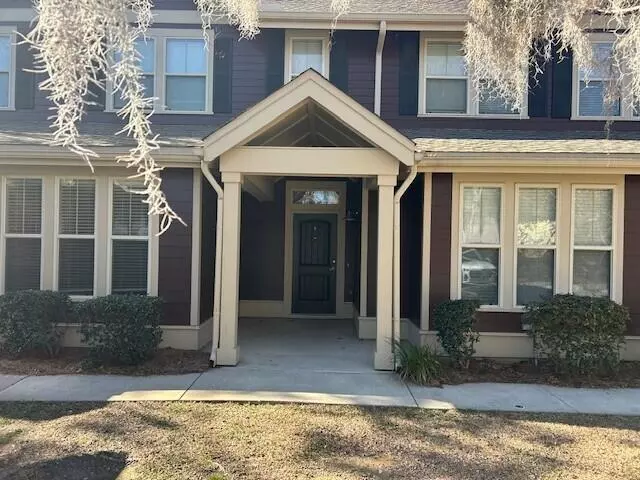 5562 Colonial Chatsworth Cir, North Charleston, SC 29418