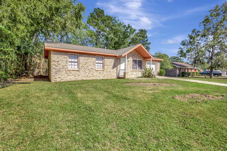 1200 Margaret Dr, Ladson, SC 29456
