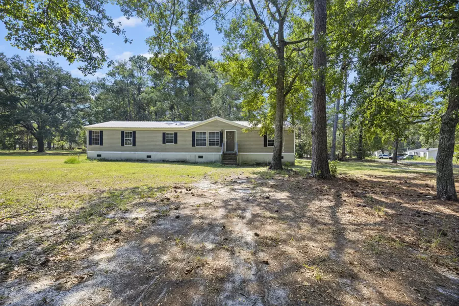197 Davis Cir, Walterboro, SC 29488
