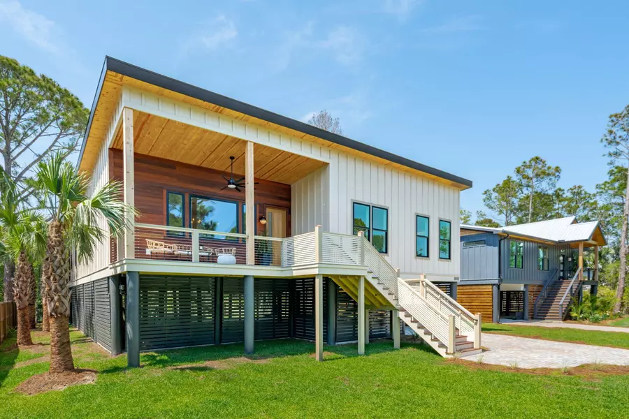 1012 E Erie Ave, Folly Beach, SC 29439