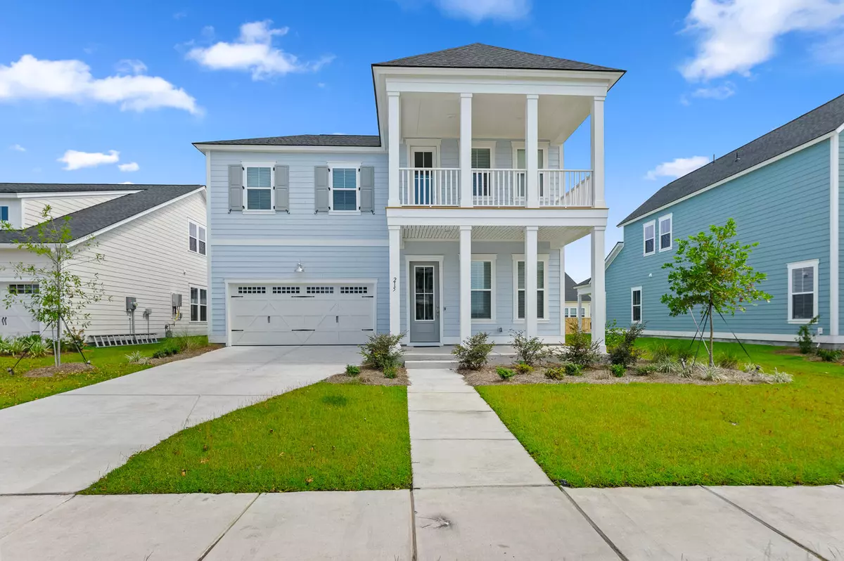 Summerville, SC 29486,215 Yalton St