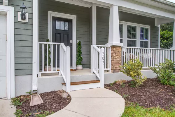 Summerville, SC 29485,202 Center Hill Ct