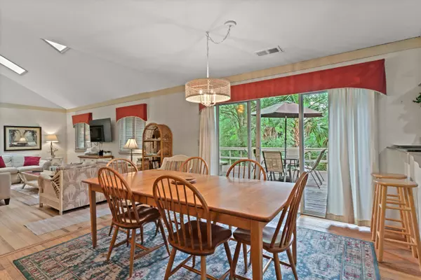 Kiawah Island, SC 29455,460 Vetch Ct