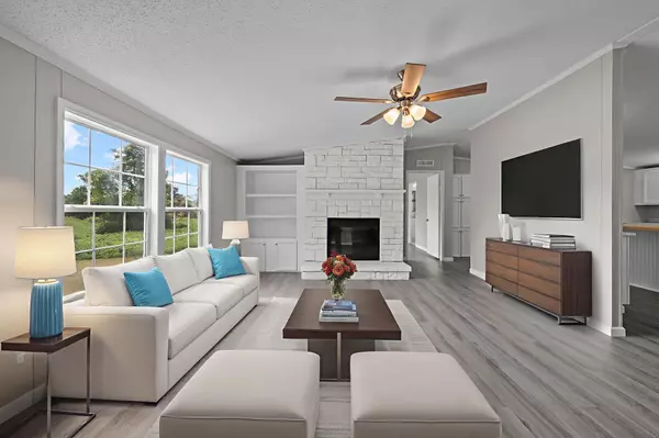 258 Rodeo Dr, Eutawville, SC 29048