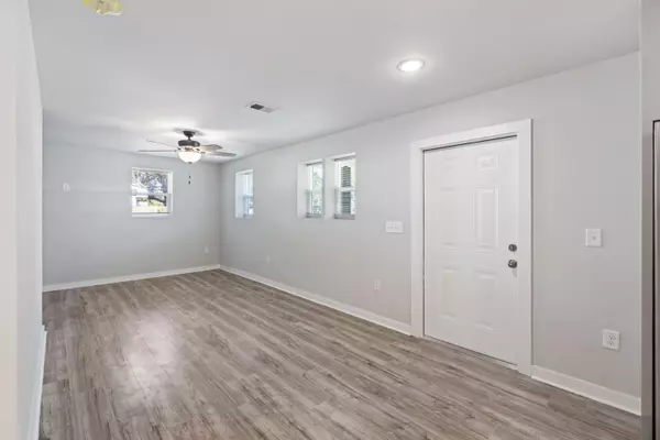 Moncks Corner, SC 29461,121 Berry Rd