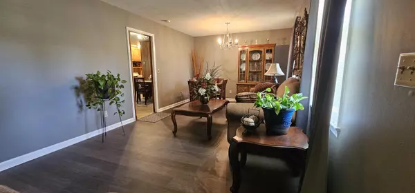 Sumter, SC 29150,911 N Guignard Dr