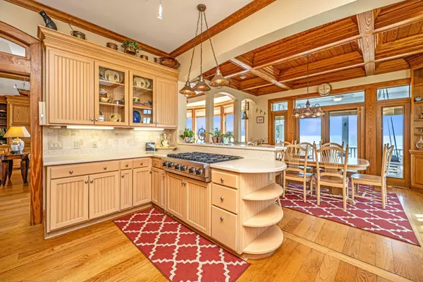 Edisto Beach, SC 29438,1408 Palmetto Blvd