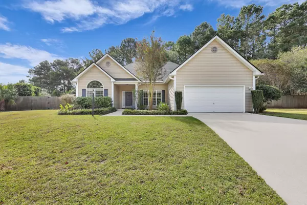 1190 Sunbronze Ct, Johns Island, SC 29455