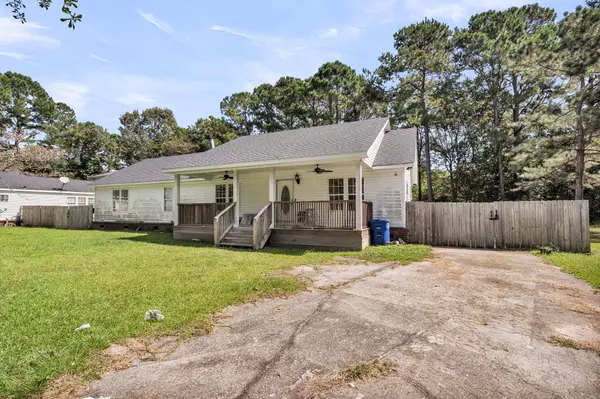Mount Pleasant, SC 29466,2979 Bobo Rd