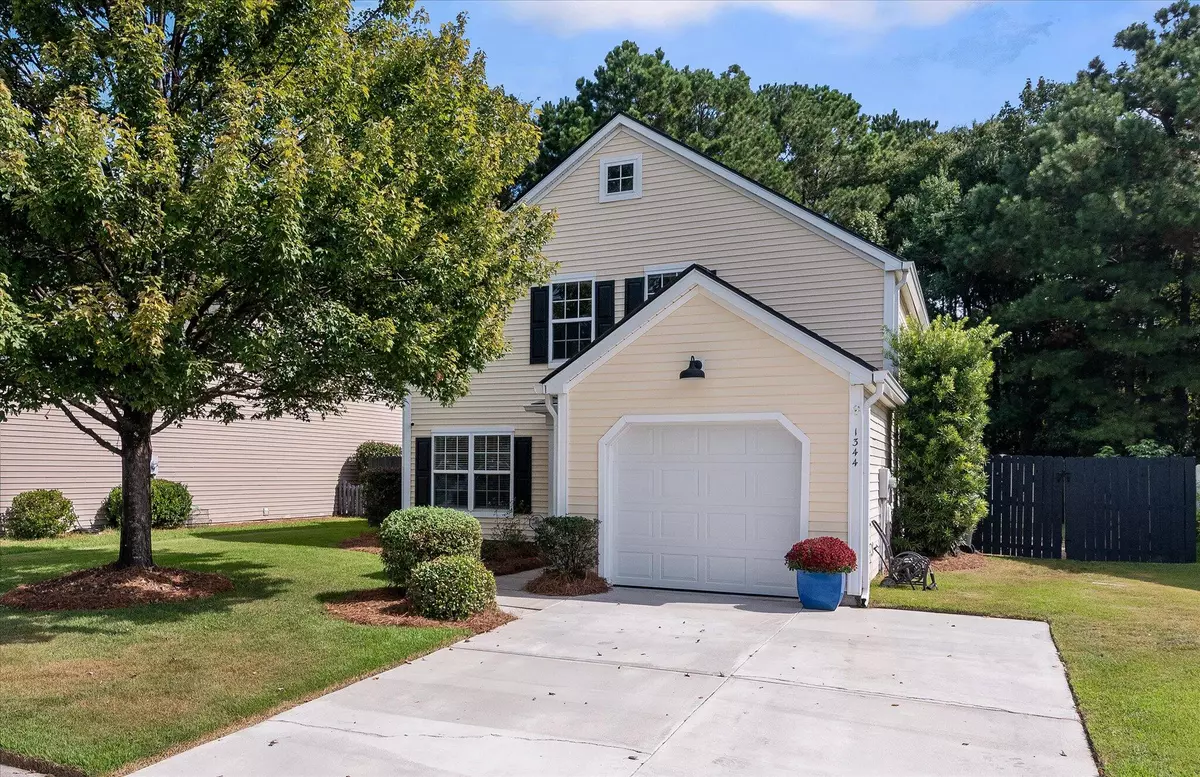 Charleston, SC 29492,1344 Palm Cove Dr