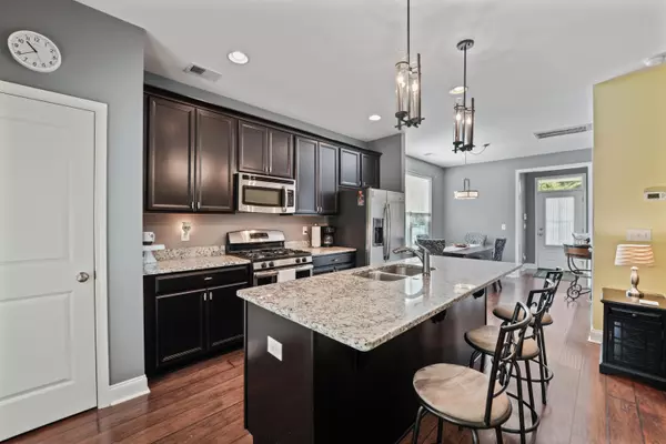 Summerville, SC 29483,1800 Poplar Grove Pl