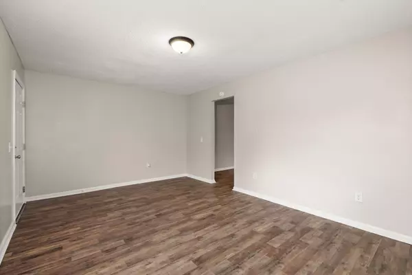 North Charleston, SC 29405,1820 Iris St