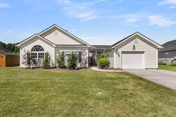 642 Savannah River Dr, Summerville, SC 29485