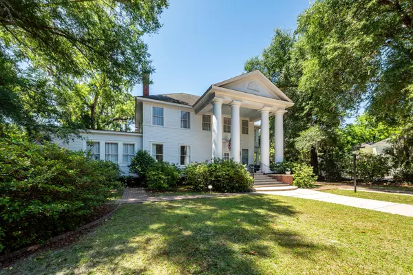 Walterboro, SC 29488,458 Hampton St