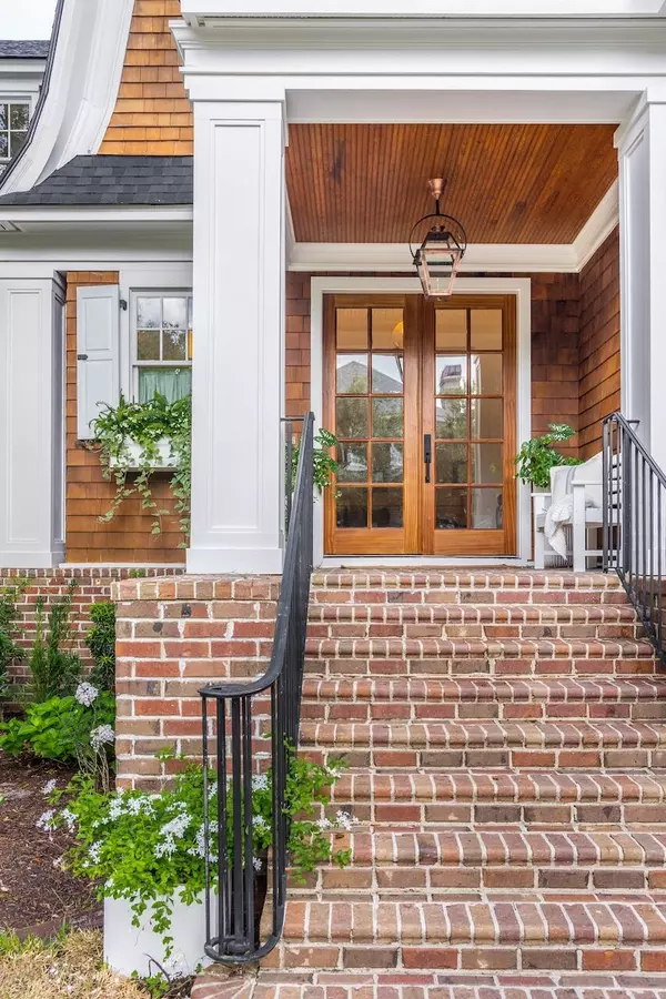 Daniel Island, SC 29492,232 Delahow St