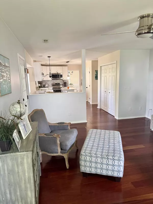 Mount Pleasant, SC 29464,1901 Oak Tree Ln
