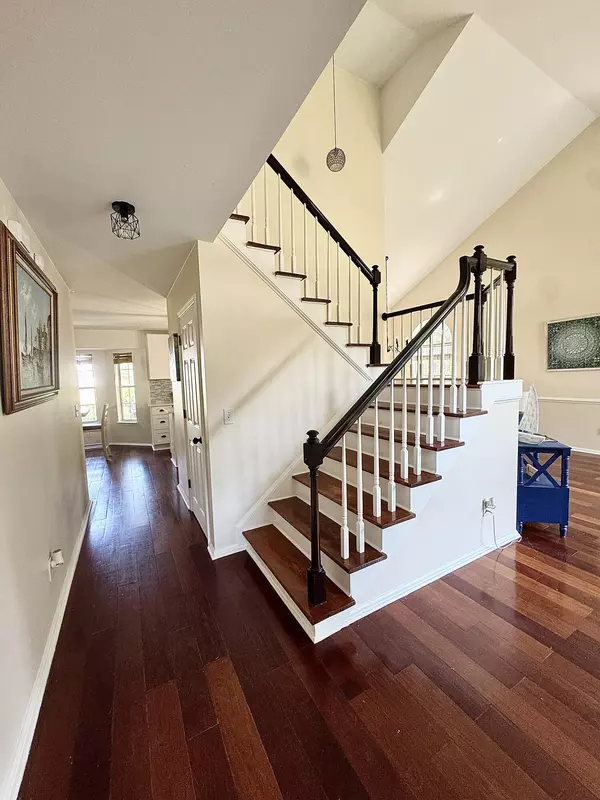 Mount Pleasant, SC 29464,1901 Oak Tree Ln