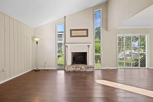 Hanahan, SC 29410,221 Otranto Club Regime Cir